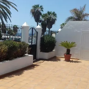casa-tiati-puerto-del-carmen-lanzarote.in-canary-islands.com/