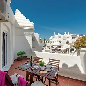 happy-puerto-marina.hotelsinnerja.org/