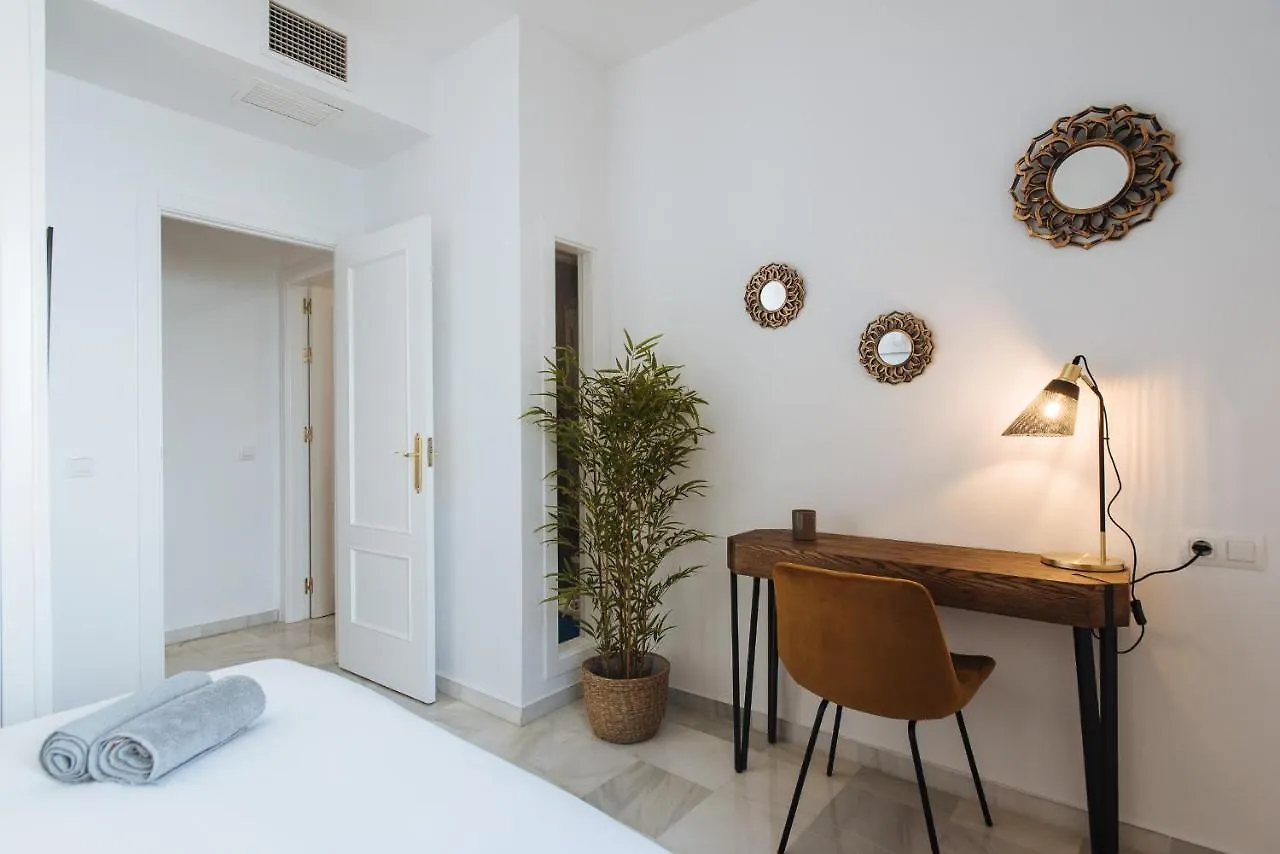 Requena Suite Apartment Seville